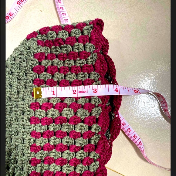 Crochet Tissue Box Cover - Picture 5 of 6